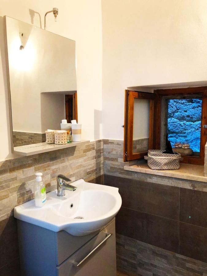 شقة Civitella Del Lago  في Le Casette Di Civitella- La Casa Di Rolando E Gina المظهر الخارجي الصورة